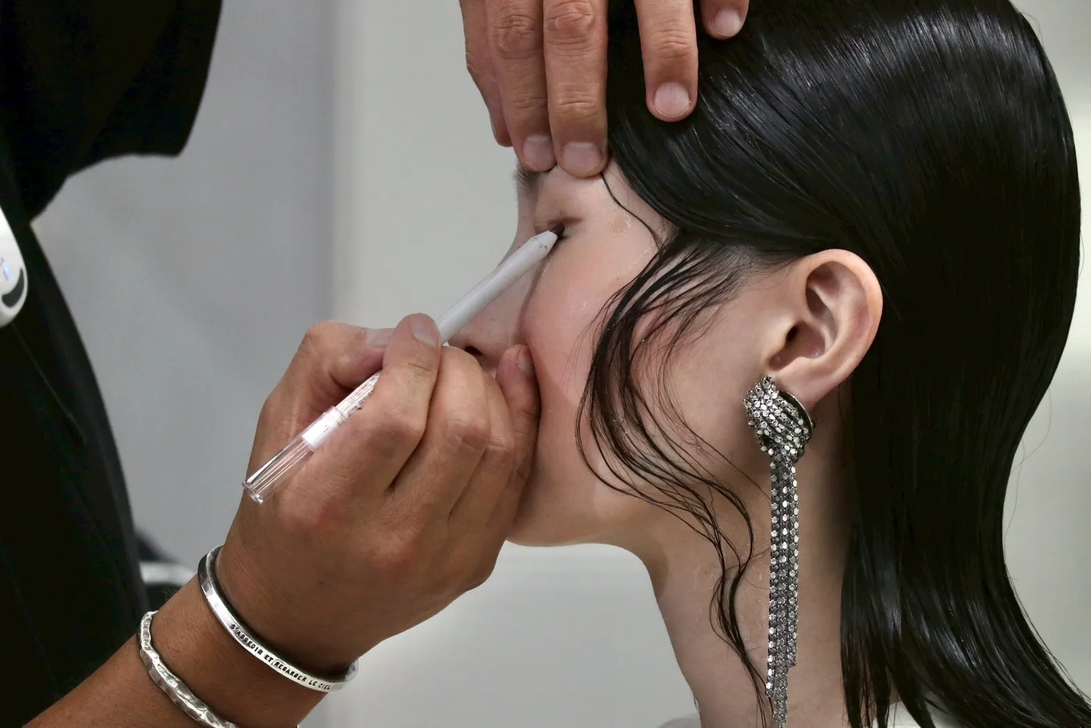 メイクアップアーティストの仕事イメージ（アイキャッチ）